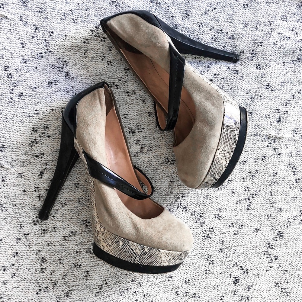 Jessica Simpson pumps size 8 NEW BOTTOM TIPS